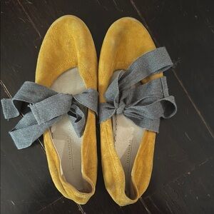 Zara Yellow and Gray Dress Shoes with Decorative Bows Girls size 4